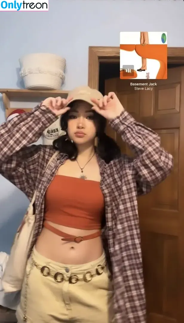 Natalie Tran nude photo #0025 (itsnatalietran)