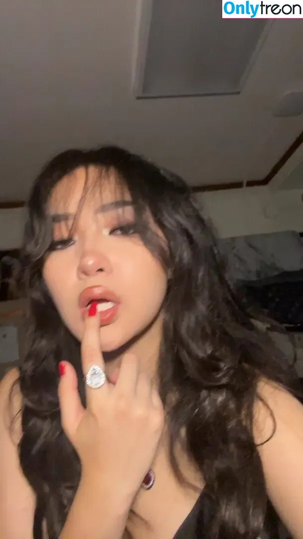 Natalie Tran nude photo #0215 (itsnatalietran)
