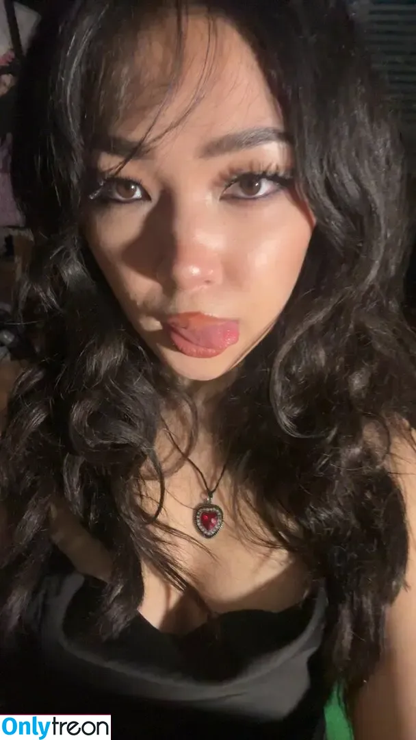 Natalie Tran nude photo #0226 (itsnatalietran)