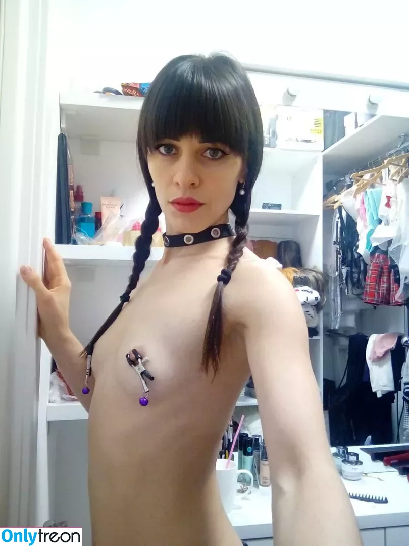 natalieflowers nude photo #0019 (natalieflowers.livefit)