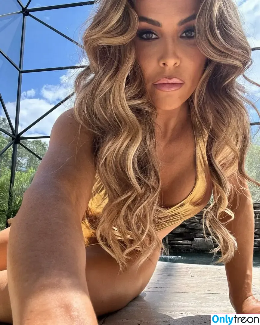 Natalya Neidhart голая photo #0063 (natalya_boat)