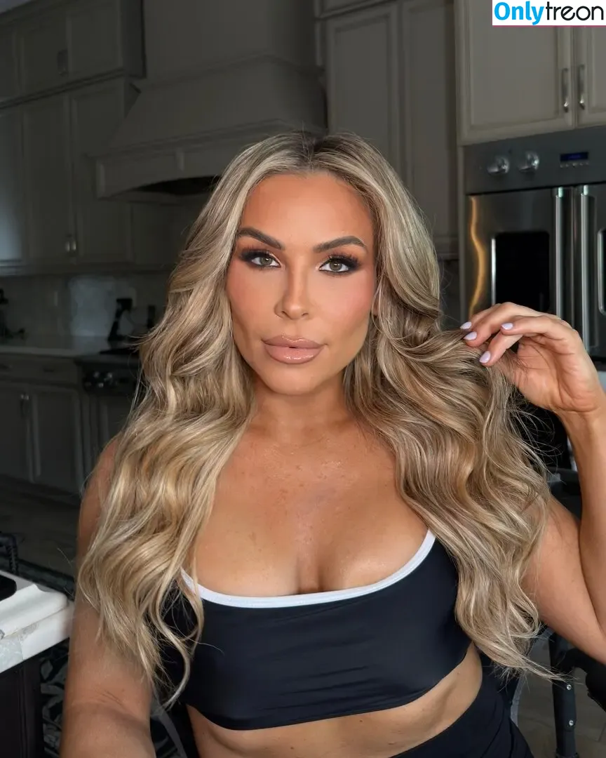 Natalya Neidhart голая photo #0084 (natalya_boat)
