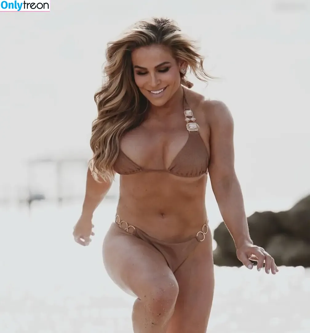 Natalya Neidhart голая photo #0116 (natalya_boat)