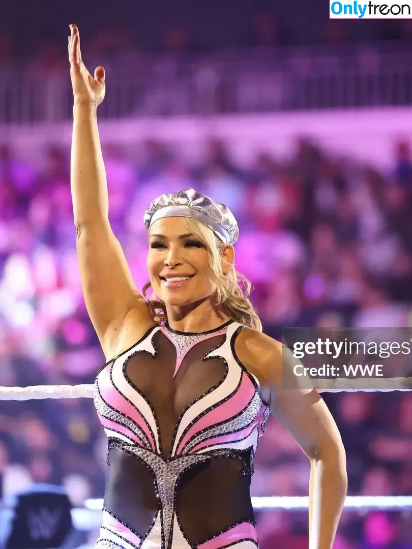 Natalya Neidhart голая photo #0133 (natalya_boat)
