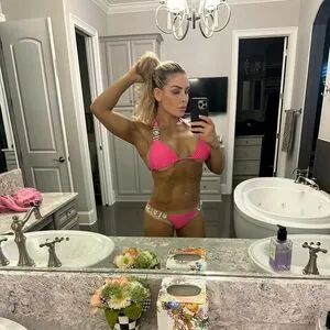 Natalya Neidhart / Wwe / jenni-neidhart / natalya_boat фото голая #0375