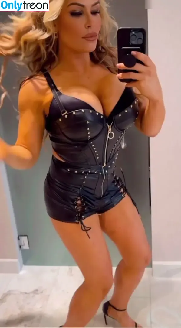Natalya Neidhart nude photo #0739 (Wwe / jenni-neidhart / natalya_boat)