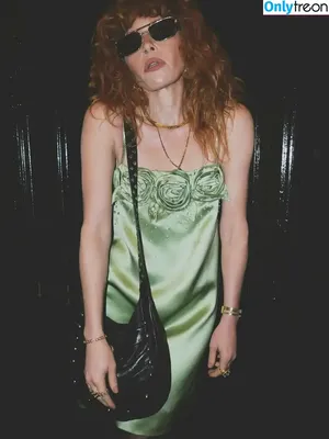 Natasha Lyonne / nlyonne nude photo #0240
