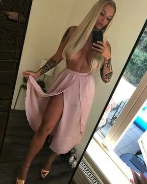 Natasha Thomsen / Natashakt7 / natasha_k_t nude photo #0062