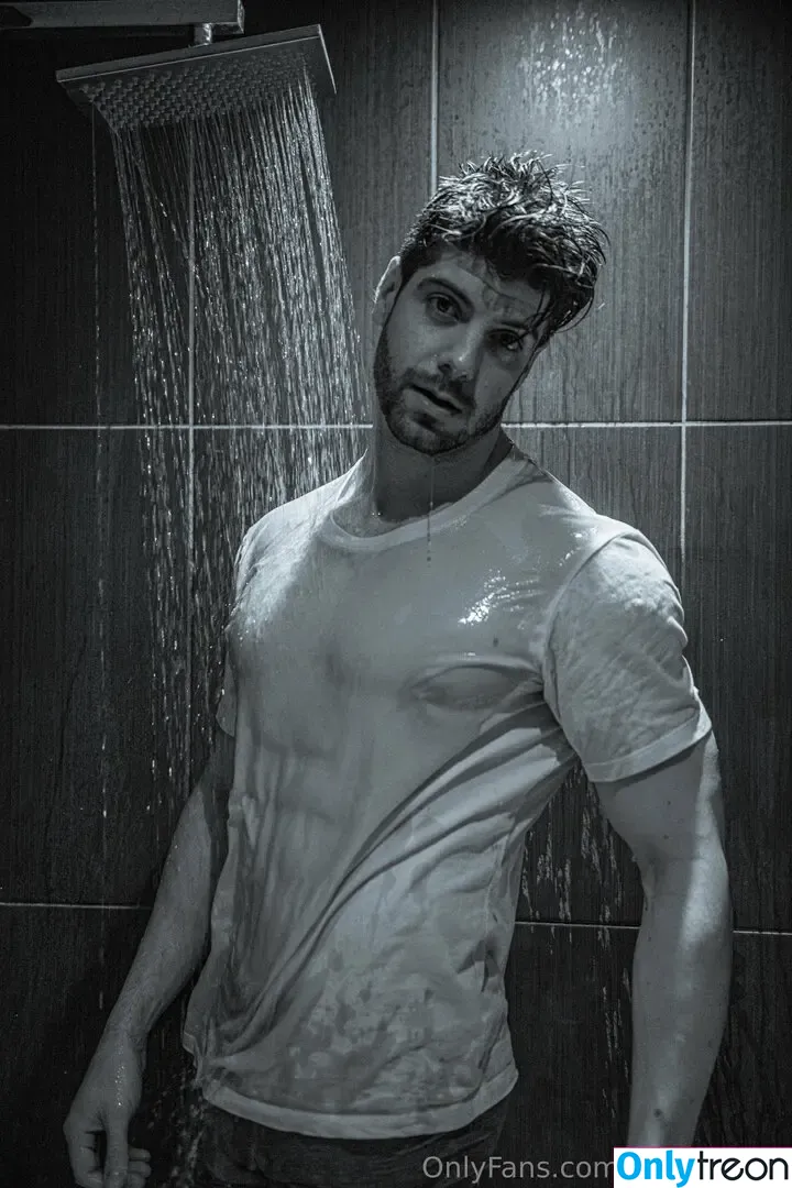 nate.k.weir nude photo #0050 (nate.k.weir)