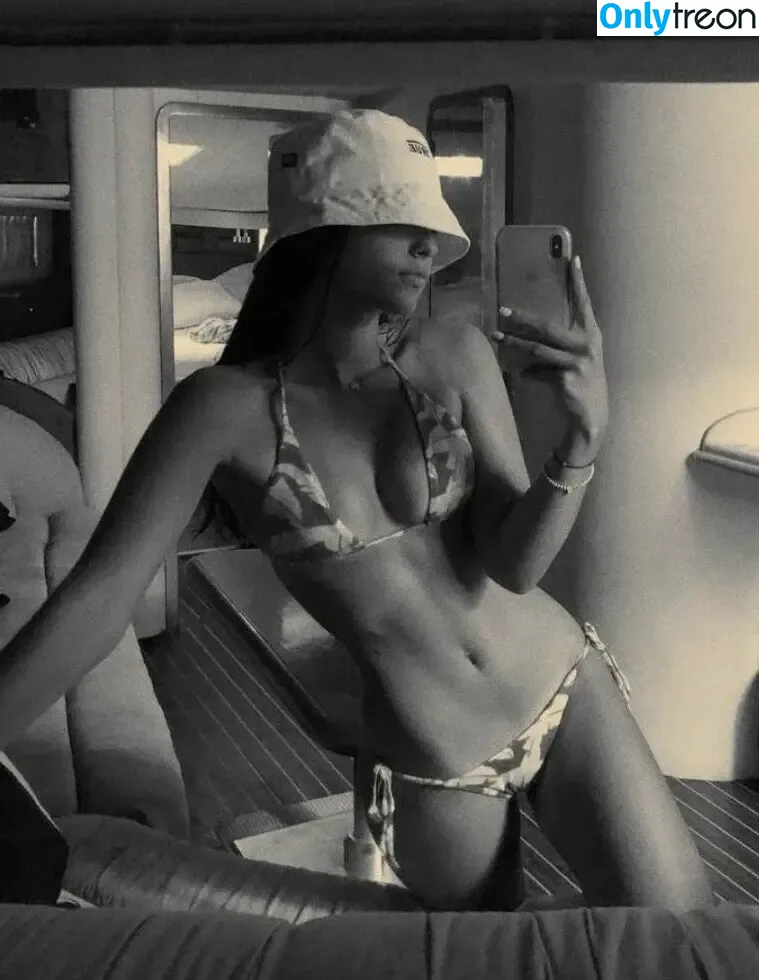 Nathalia Llinas голая photo #0002 (Zambrano / natalia.llinas)