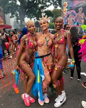 Nathalie Emmanuel / missnemmanuel / nathalieemmanuel фото голая #0379