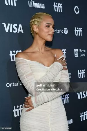 Nathalie Emmanuel / missnemmanuel / nathalieemmanuel фото голая #0418