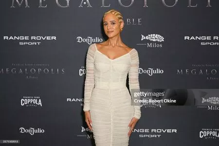 Nathalie Emmanuel / missnemmanuel / nathalieemmanuel фото голая #0422