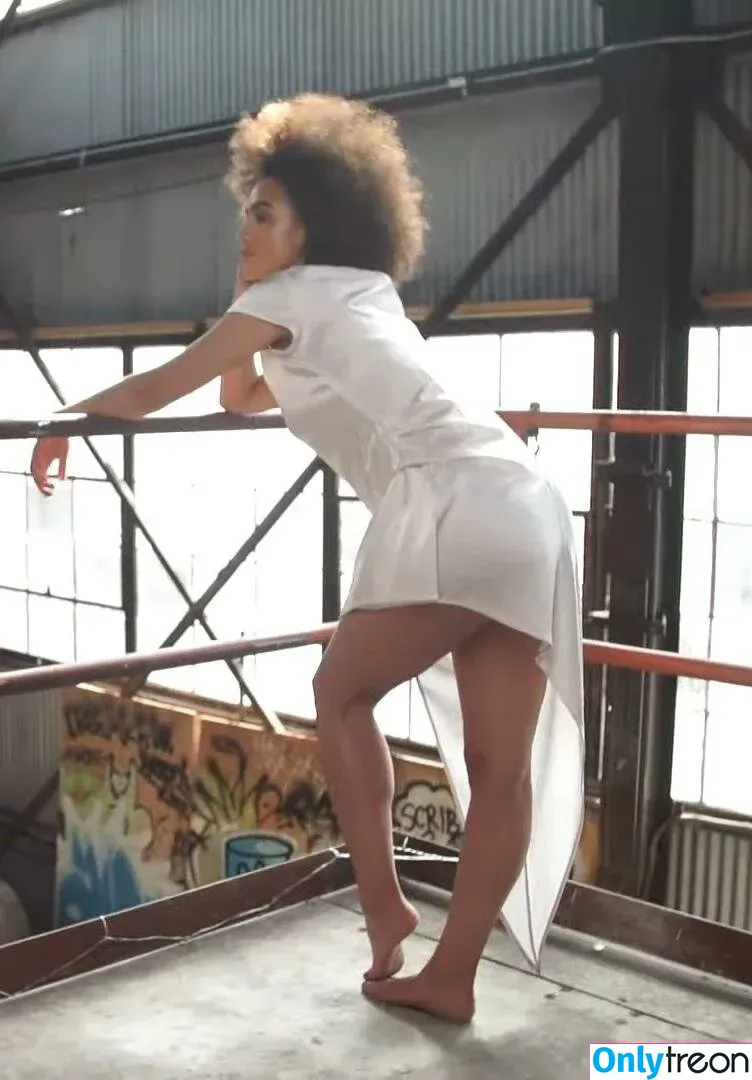 Nathalie Emmanuel nude photo #0082 (missnemmanuel / nathalieemmanuel)