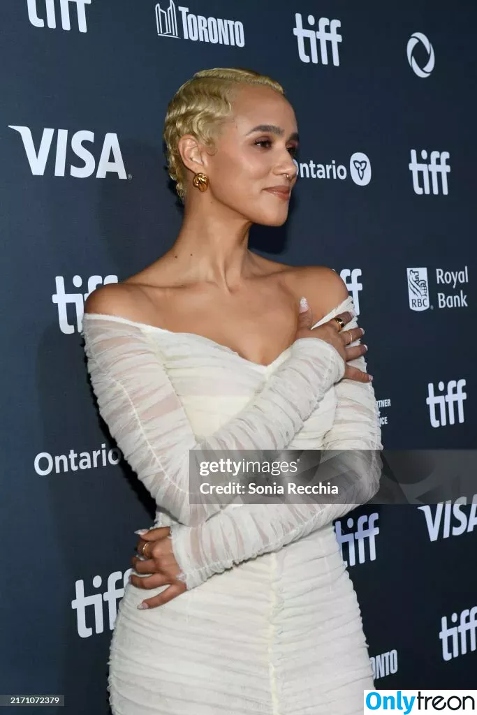 Nathalie Emmanuel голая photo #0418 (missnemmanuel / nathalieemmanuel)