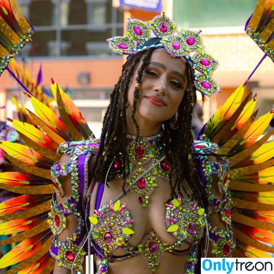 Nathalie Emmanuel nude photo #0749 (missnemmanuel / nathalieemmanuel)