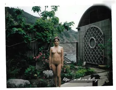 Nathalie Kelley / natkelley nude photo #0157