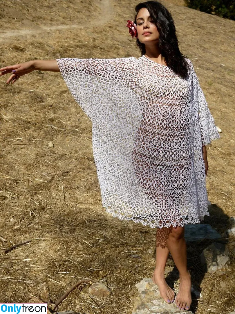 Nathalie Kelley nude photo #0064 (natkelley)