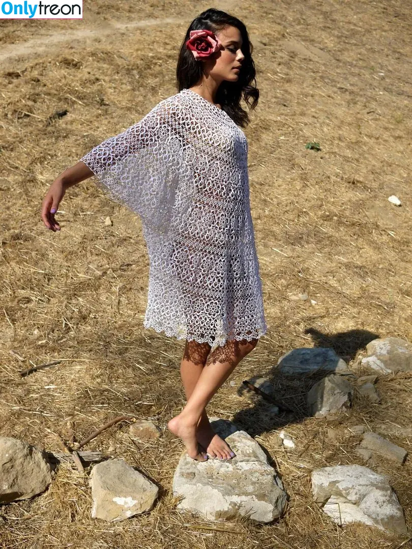Nathalie Kelley nude photo #0065 (natkelley)