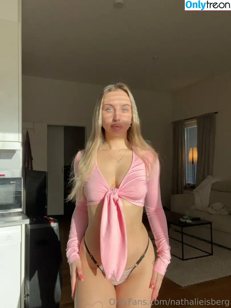 nathalieisberg nude photo #0106 (nathalieisbeerg)