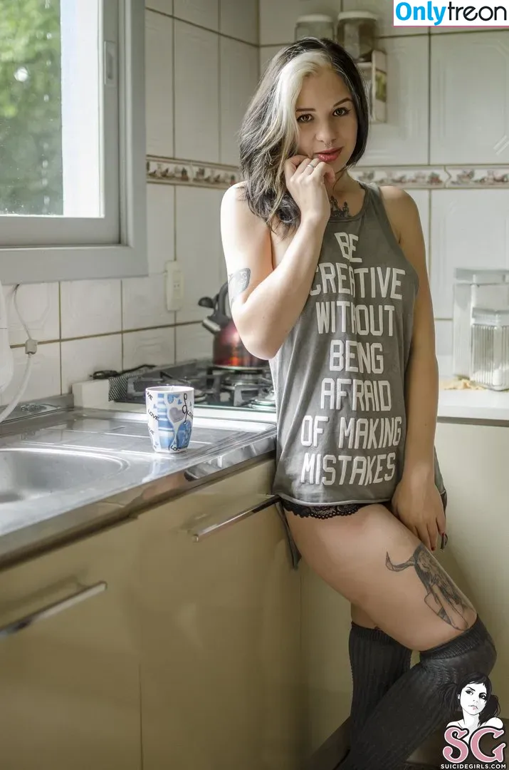Nathi Suicide голая photo #0049 (nath.bisterco / nathisuicide)