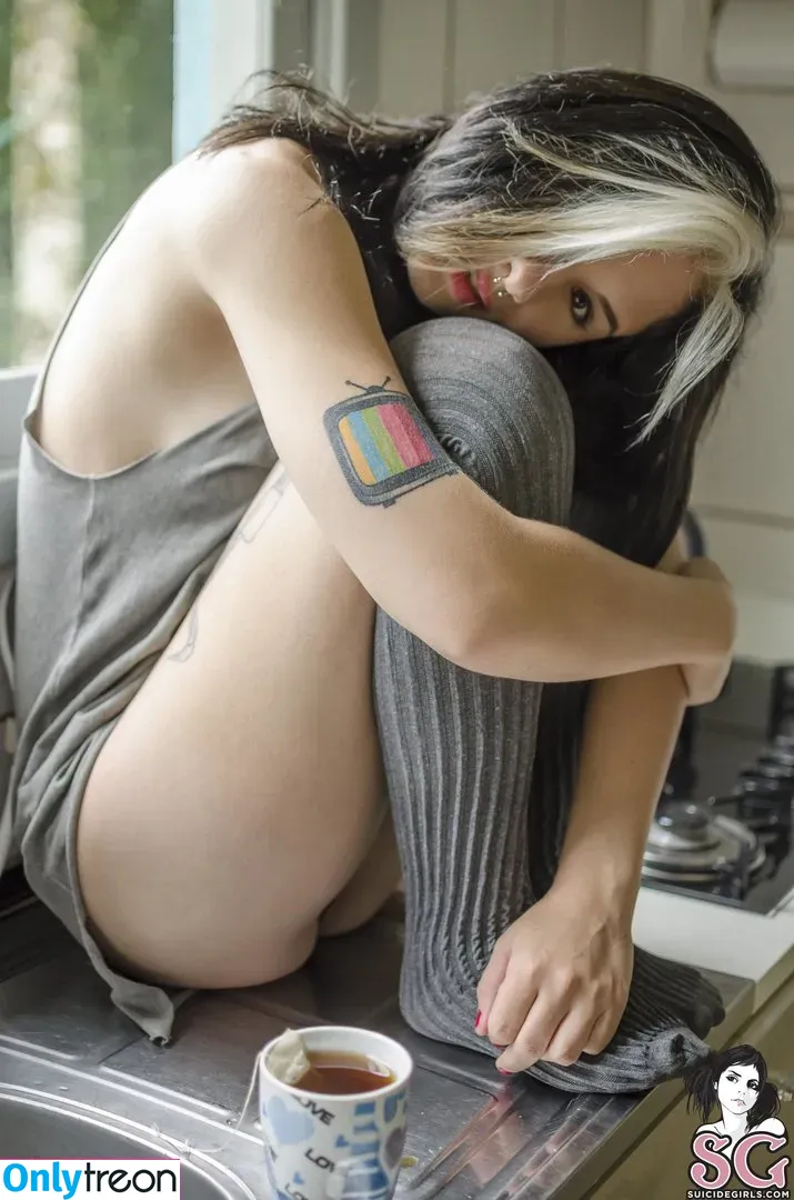 Nathi Suicide nude photo #0054 (nath.bisterco / nathisuicide)
