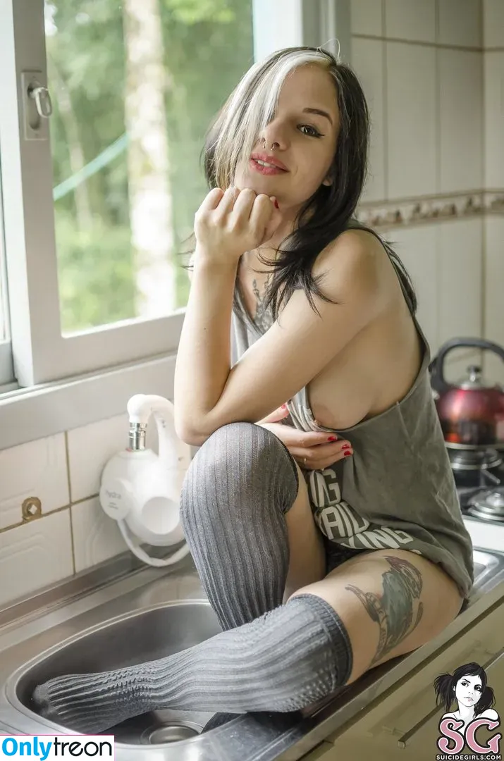 Nathi Suicide голая photo #0061 (nath.bisterco / nathisuicide)