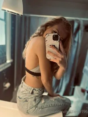 nattiegirl96 / nattie96 / notty.girl96 nude photo #0172