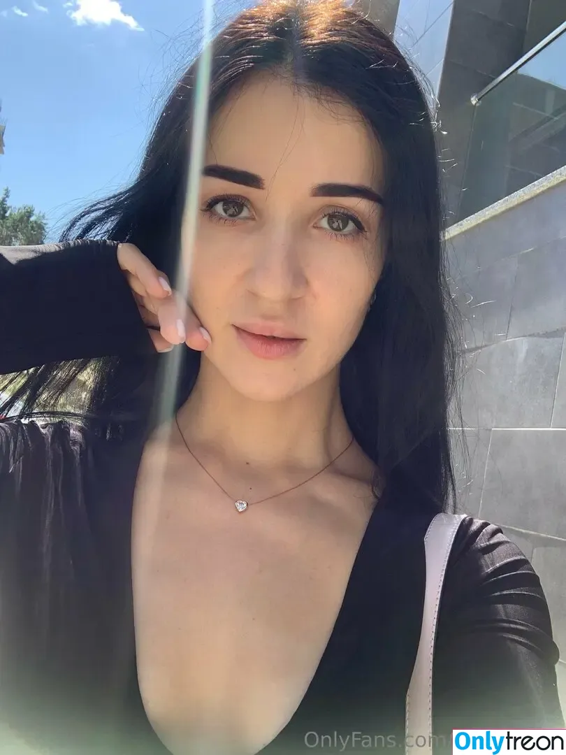 nattyalaya nude photo #0003 (alayanatty / natty.alaya)