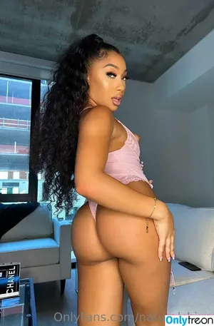 Naturalchina / Bubble Booty nude photo #1118