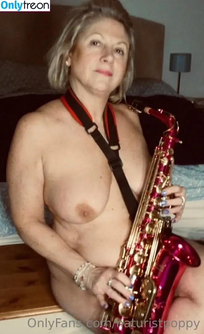 naturistpoppy nude photo #0050 (thelinenpoppy)