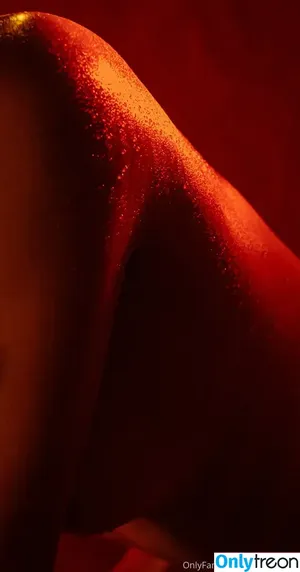  nude photo #0001