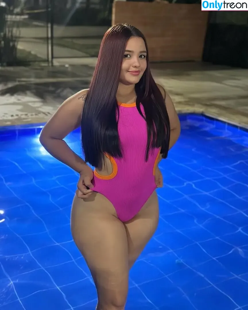 natyycardonaa nude photo #0032 (nathaly cardona / naty)