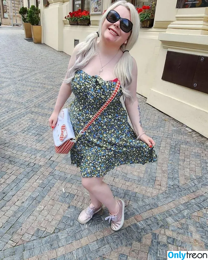 Naughty Danni голая photo #0037 (curvy_danni / curvydanni)