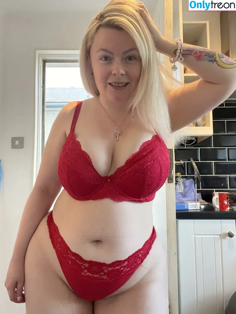 Naughty Danni голая photo #0048 (curvy_danni / curvydanni)