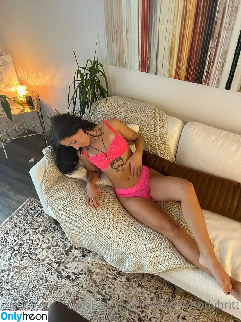 naughtybodybritt nude photo #1316 (naughty_rabbit_)