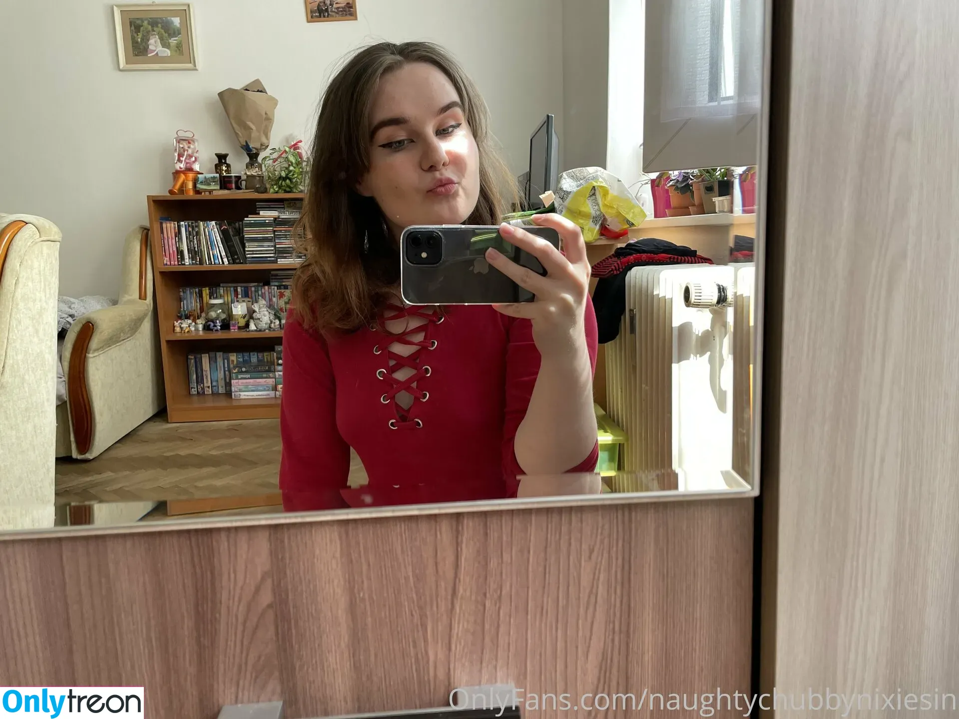 Naughtychubbynixiesin nude photo #0225 (Naughtychubbynixiesin)