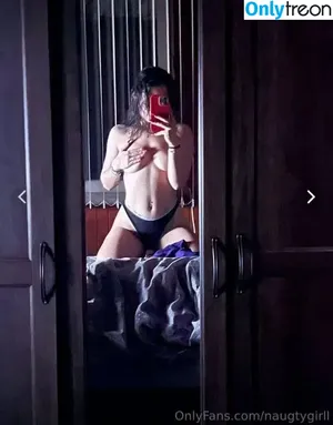 Naughtygirll / m.a.g.d.a.l.e.n.a.a_ / naugtygirll nude photo #0005