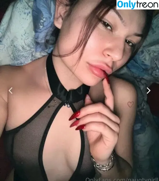 Naughtygirll nude photo #0004 (m.a.g.d.a.l.e.n.a.a_ / naugtygirll)
