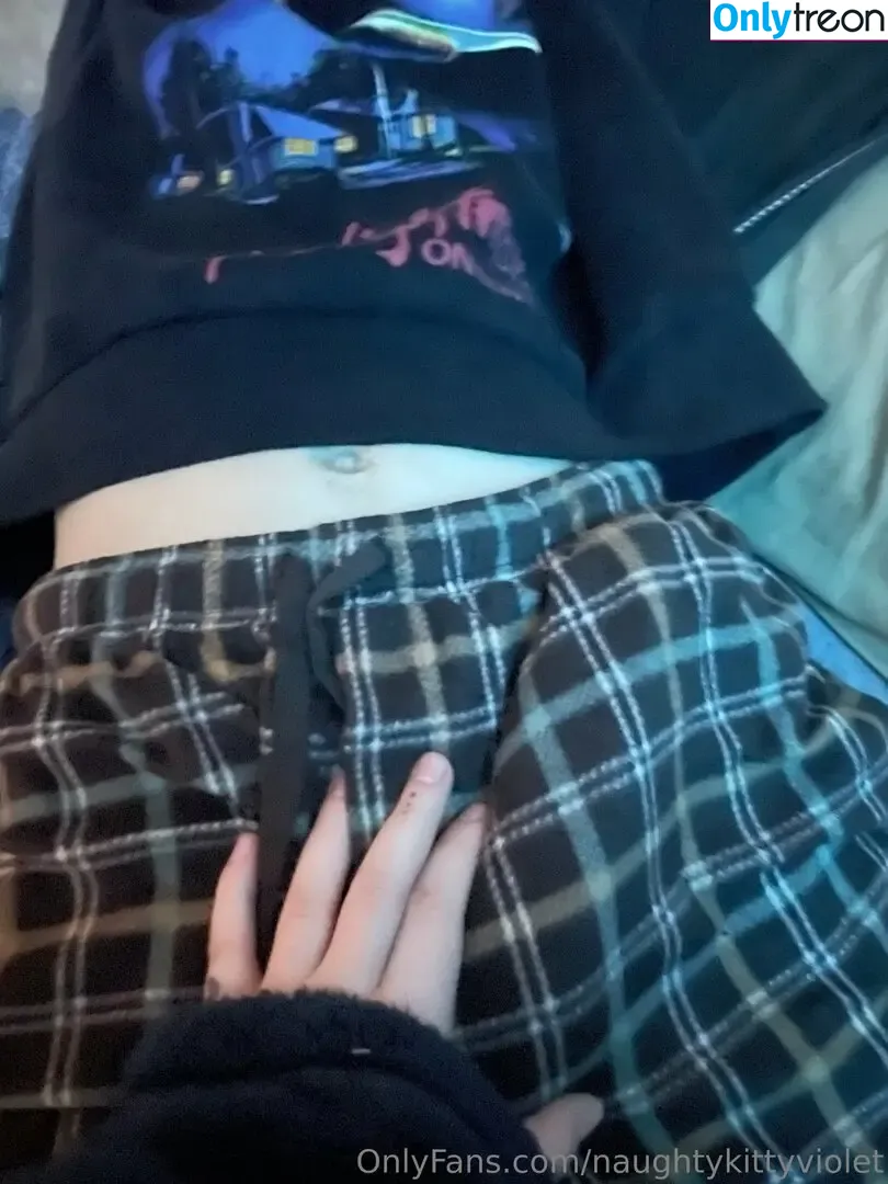naughtykittyviolet nude photo #0005 (naughty.violet.evergreen)
