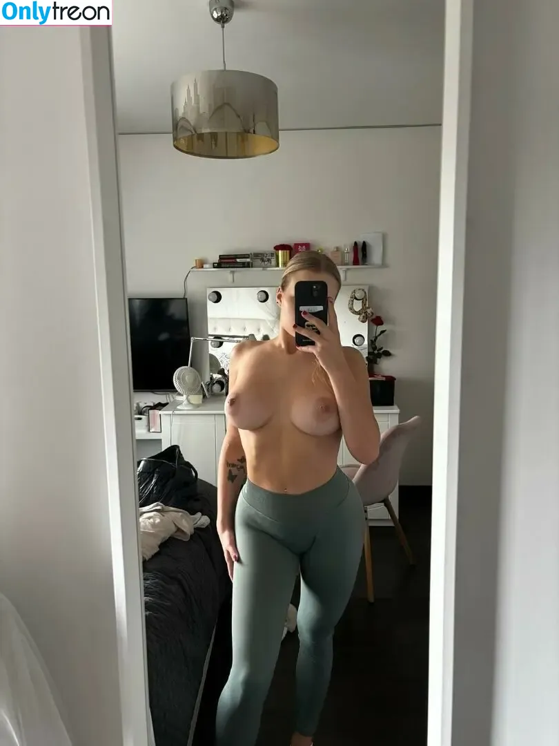 naughtyliss nude photo #0002 (stripper45)