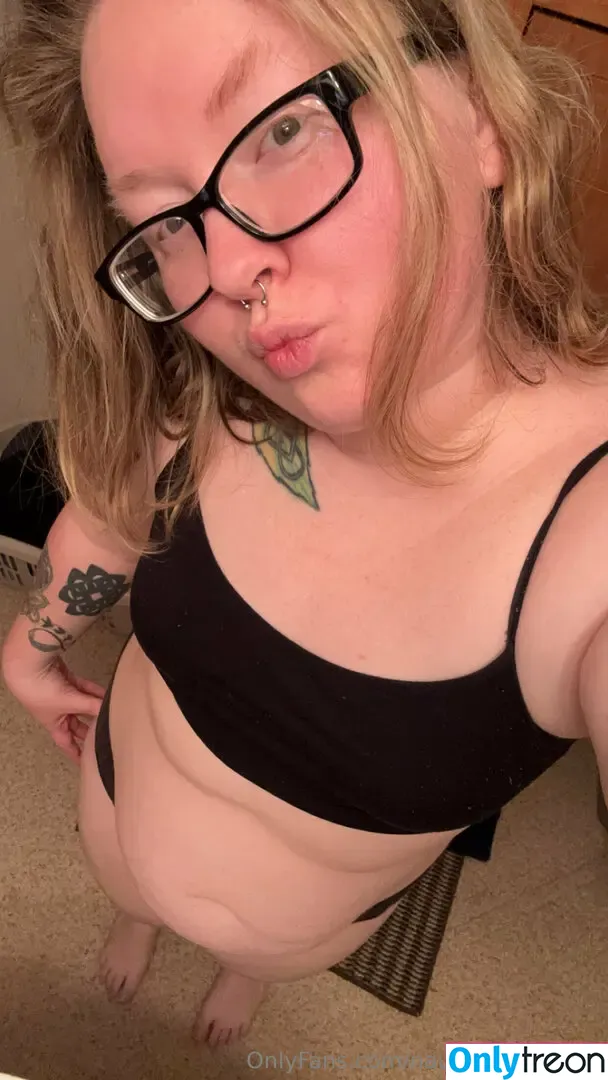 naughtymoongirl nude photo #0011 (lotte_naughtygirl4)