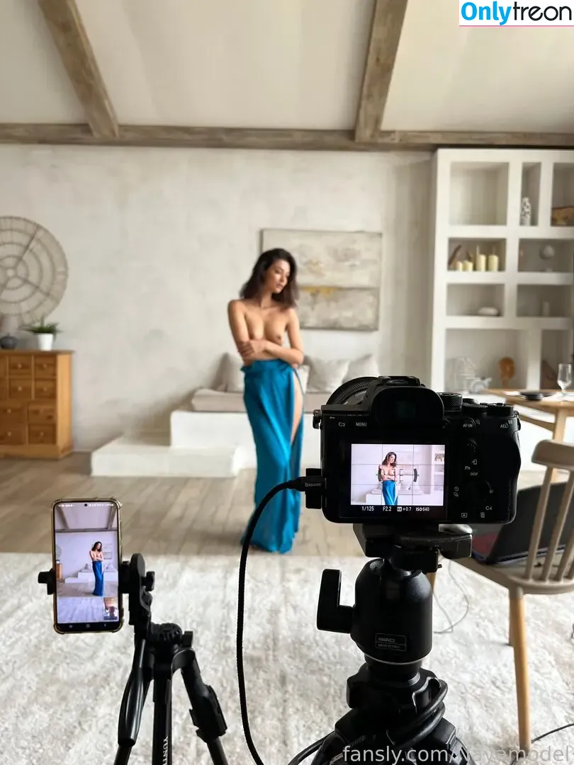 Nayamodel nude photo #0002 (model.nayaa)