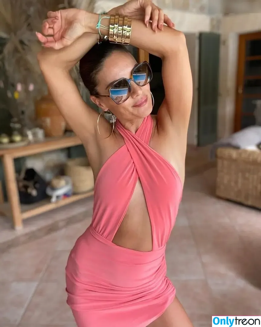 Nazan Eckes nude photo #0677 (nazaneckes)