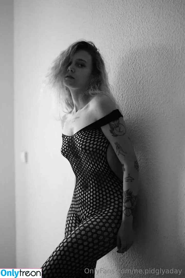 ne.pidglyaday nude photo #0035 (ne_pidglyaday)