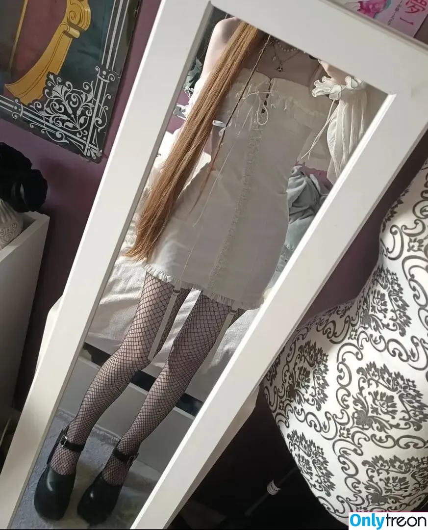 Nee.vrm nude photo #0007 (Nee.vrm)