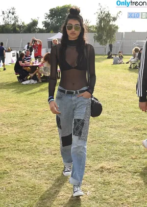 Neelam Gill / neelamkg nude photo #0012