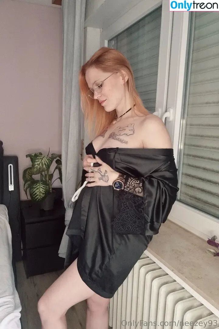 Neezey93 nude photo #0024 (Neezey)