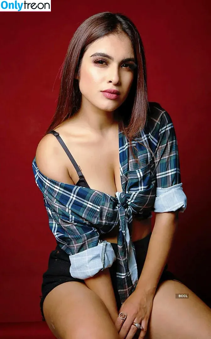 Neha Malik nude photo #0113 (Nehamalik335)