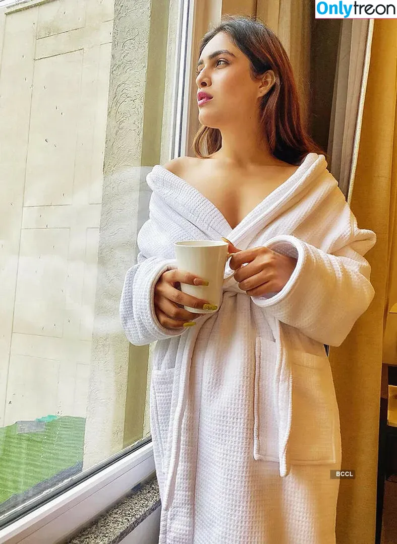 Neha Malik голая photo #0141 (Nehamalik335)
